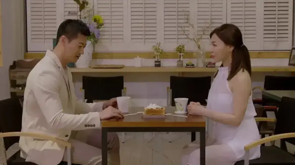 《邻居家妻子》韩国电影未删减1080P韩语中字，我邻居的老婆百度网盘夸克迅雷下载-高清在线观看-探索乏味婚姻中的情感越界