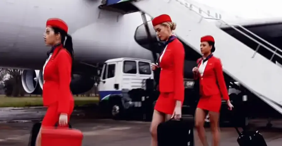 《法国空姐2018》多塞尔航空完整版全集-法版满天星电影720P高清免费在线观看