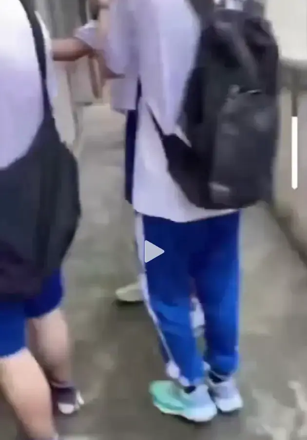 《大昌市第七中学鬼敲门》-大昌七中鬼敲门HD高清无广告免费看-未删减完整版全集资源在线播放-胆小者慎入-夸克网盘高速下载《大昌市第七中学鬼敲门》