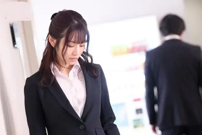 《和部长一起去出差旅》高清中字版在线观看-日本伦理片完整版无删减资源下载