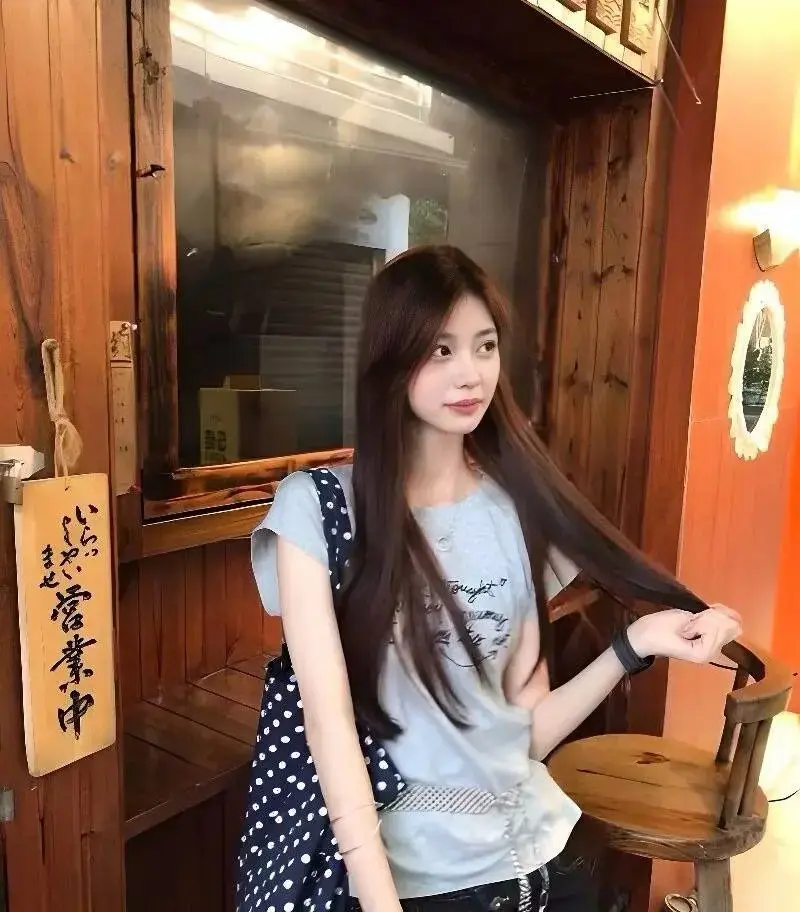 《戴馨菲》相关资源图片